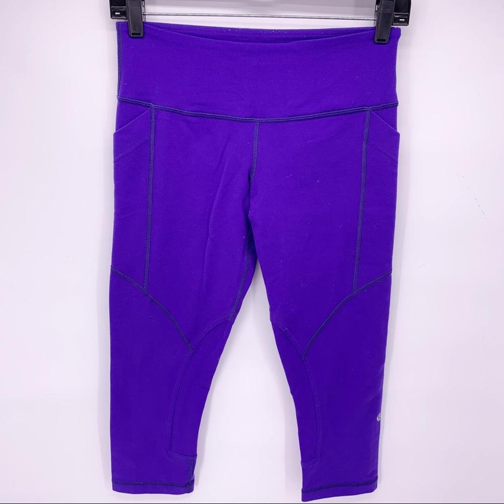 Lululemon Purple Capri Length Yoga Leggings Size 6